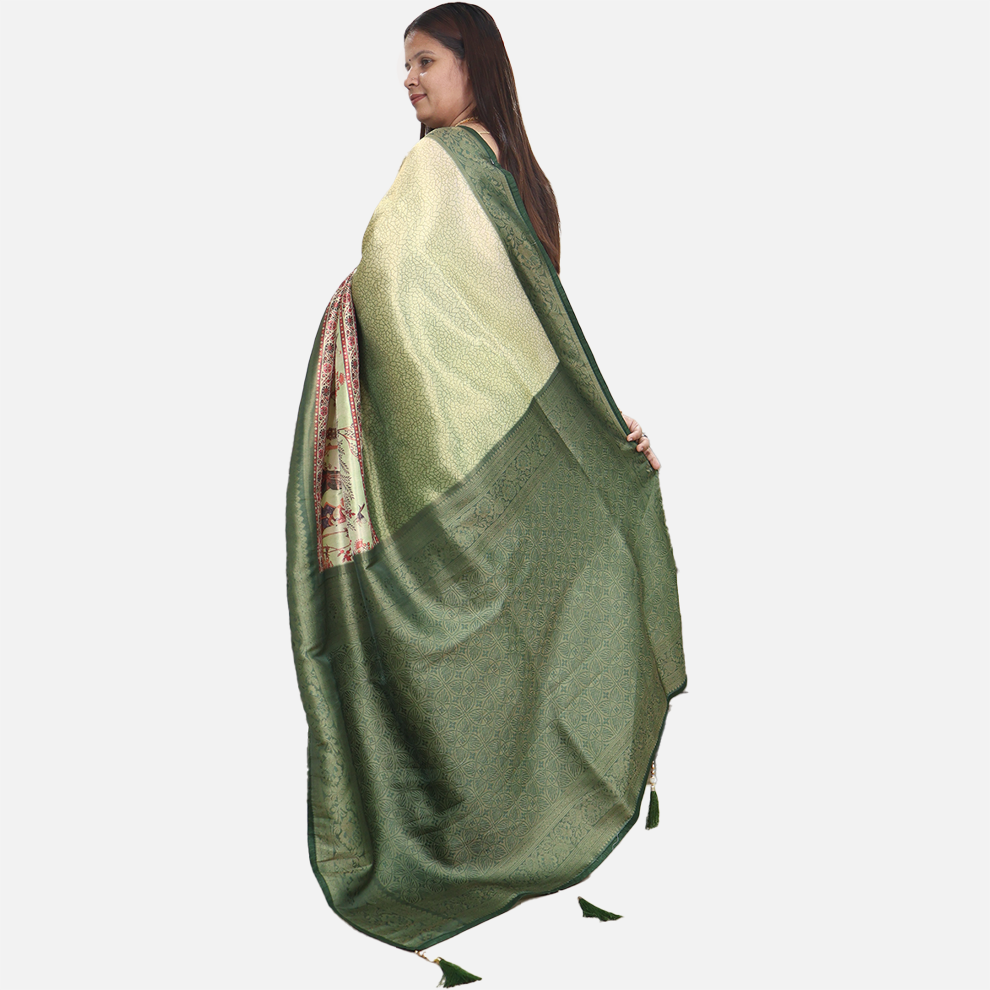 Amolika Sarees Graceful Green Soft Silk Saree With Elegant Digital Prints & Unstitched Blouse Piece