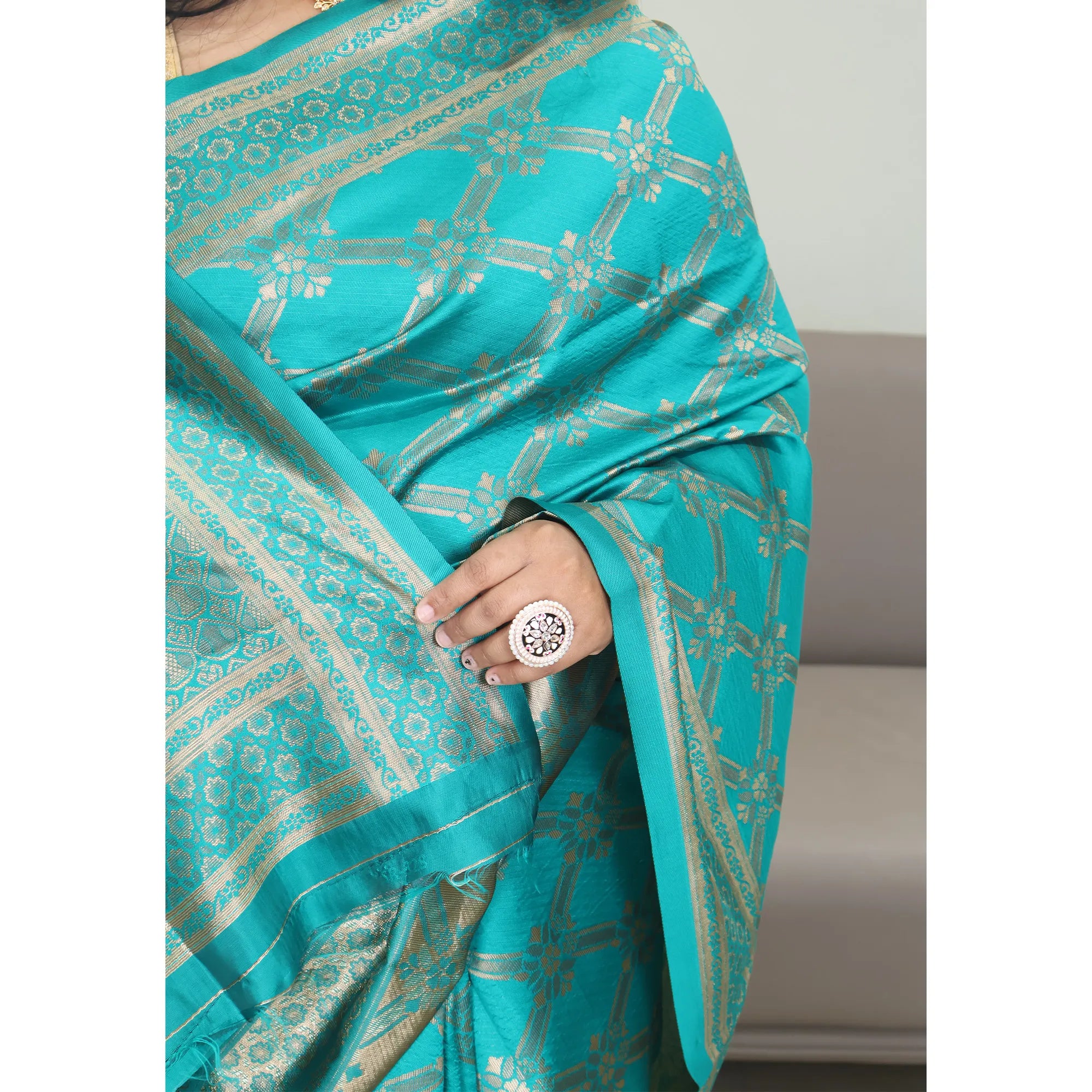Amolika Sarees Ethnic Teal Green Banarasi Silk Saree With Matching Unstitched Blouse