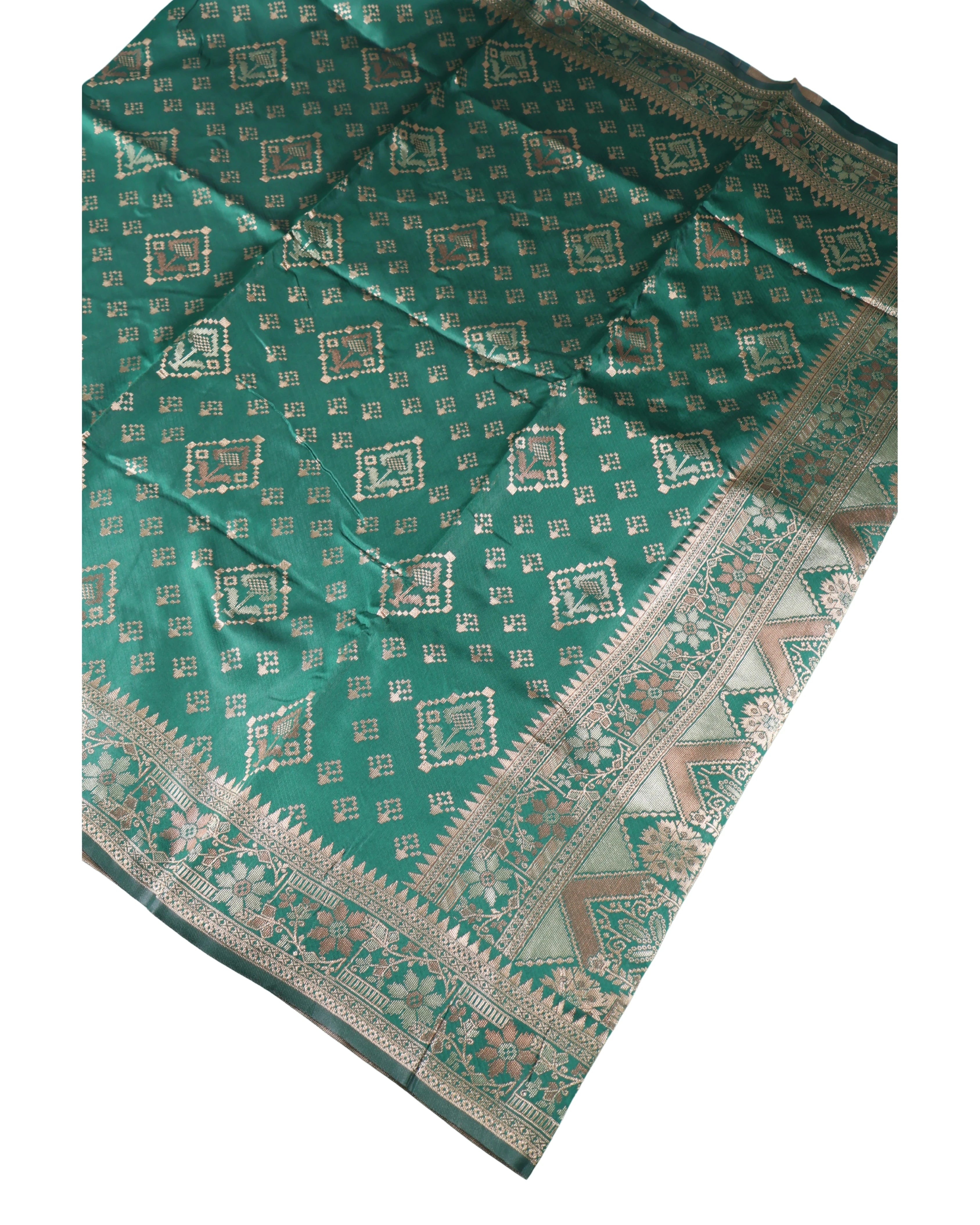 AMOLIKA Women's Banarasi Bottle Green Silk Saree With Unstitched Blouse Piece AM-1313