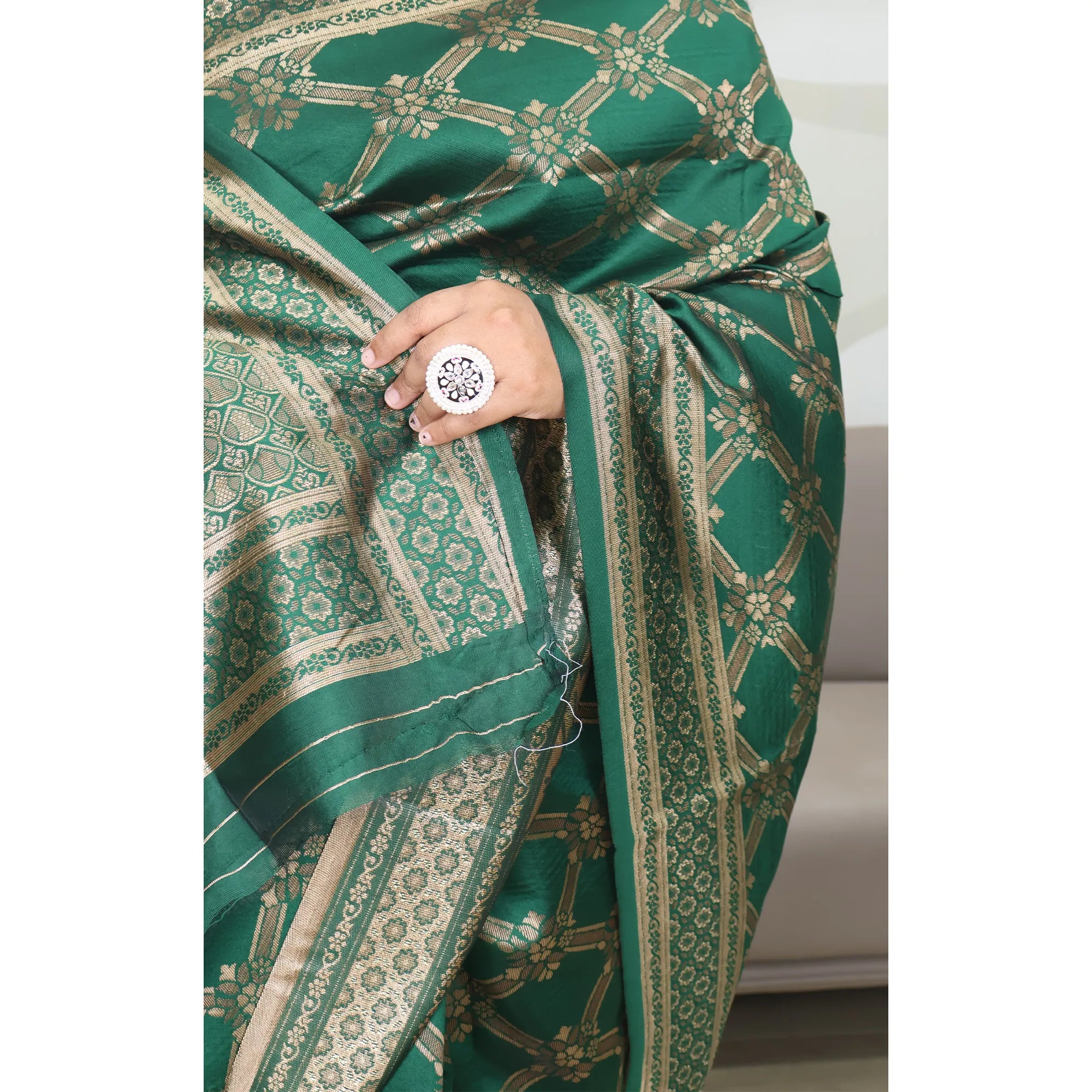 Amolika Sarees Wedding Wear Bottle Green Banarasi Silk Saree With Unstitched Blouse Piece