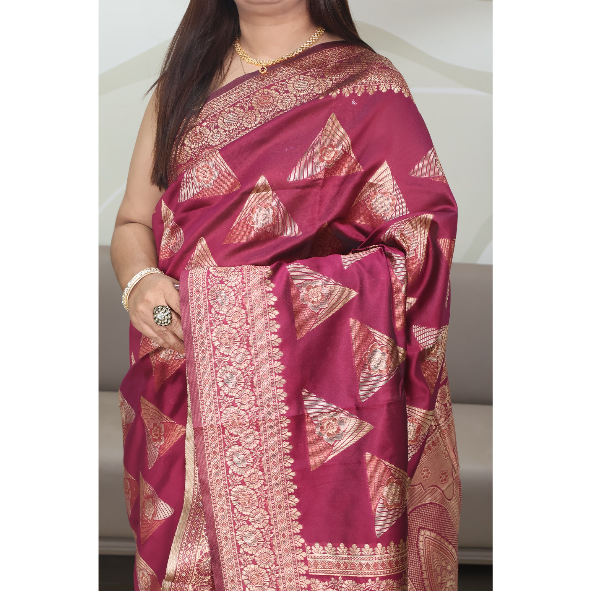 Amolika Sarees Classic Deep Wine Banarasi Silk Saree With Heavy Border Look & Unstitched Blouse