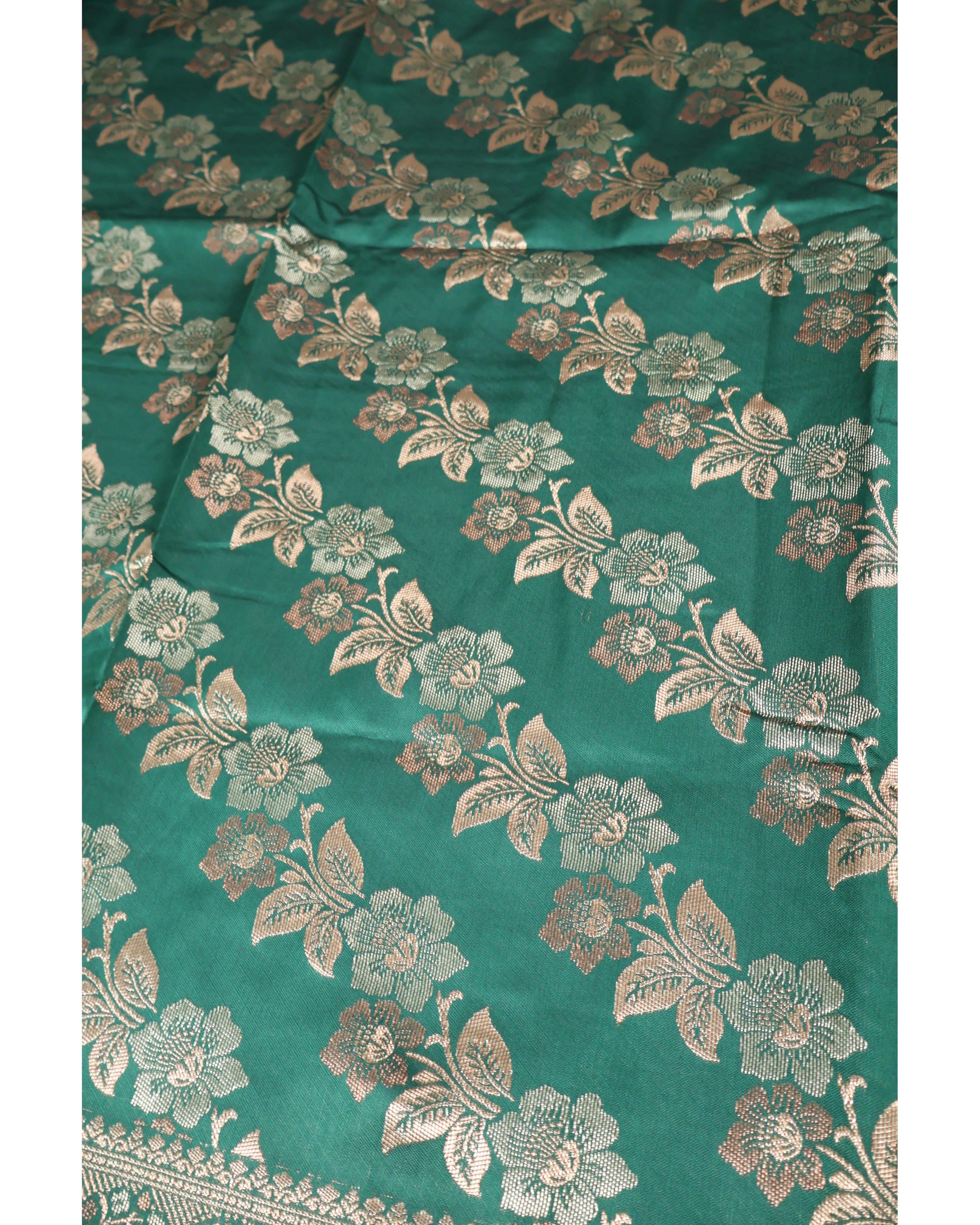 AMOLIKA Women's Banarasi Bottle Green Silk Saree With Unstitched Blouse Piece AM-1312