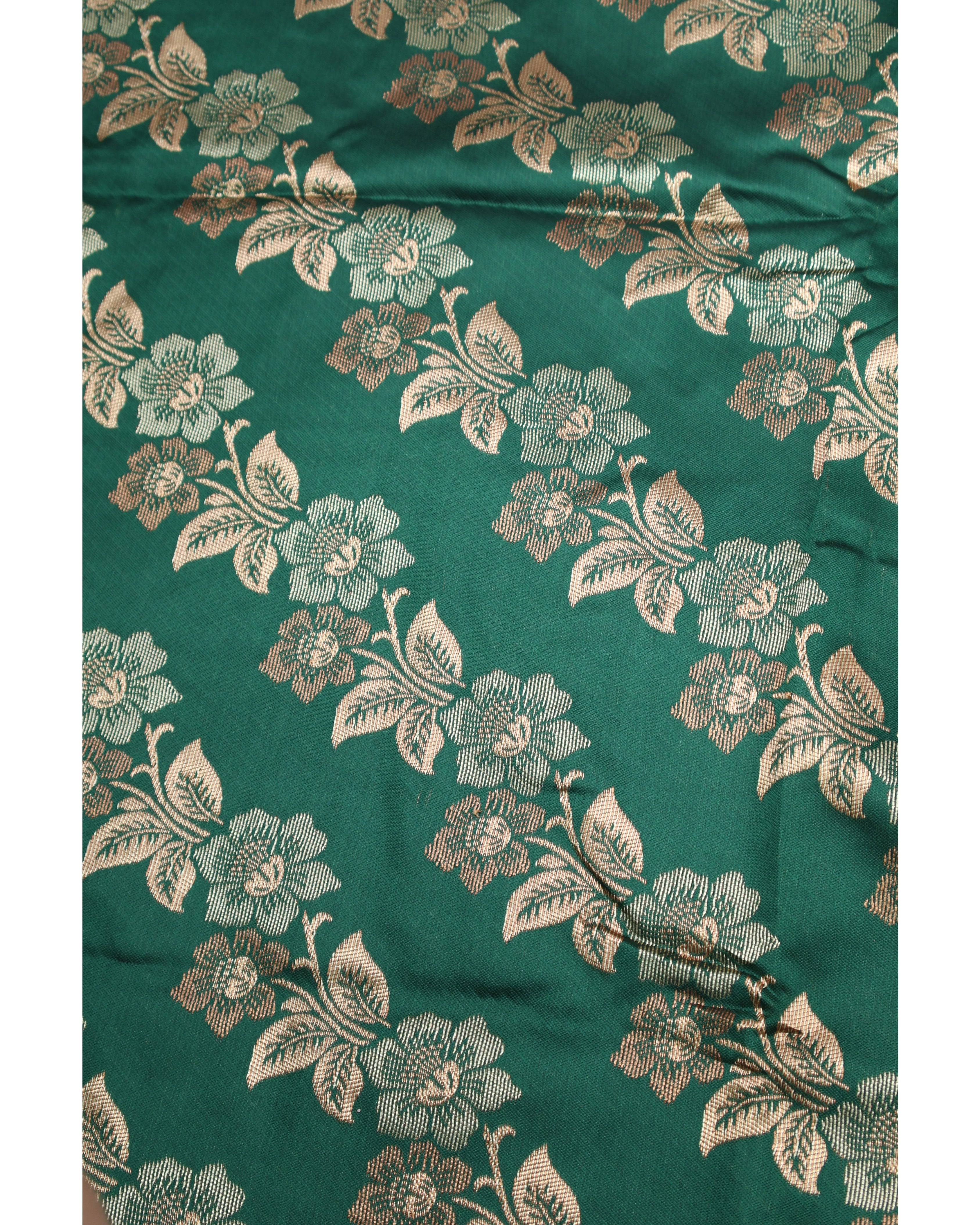 AMOLIKA Women's Banarasi Bottle Green Silk Saree With Unstitched Blouse Piece AM-1312