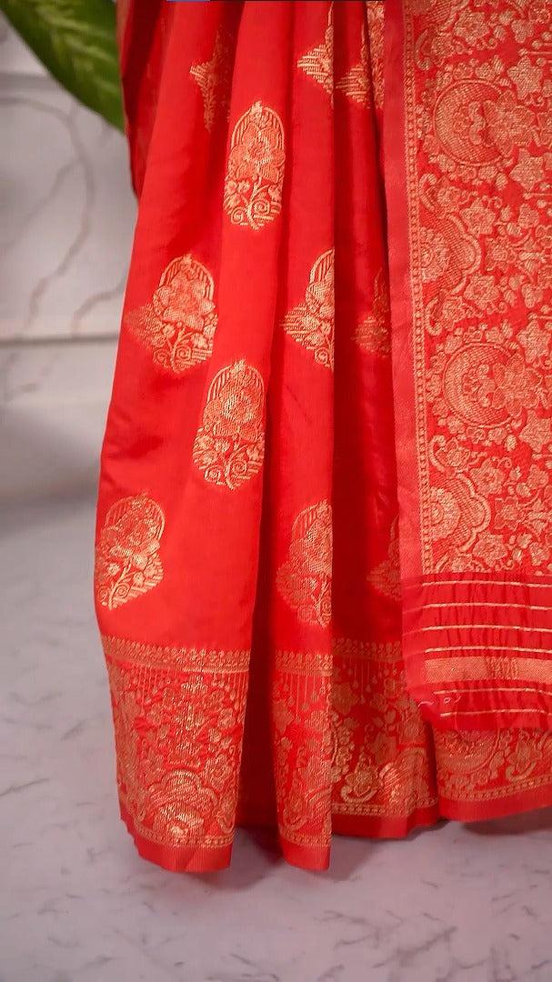 Amolika Sarees Royal Red Magic Silk Saree With Heavy Zari Border & Unstitched Blouse Piece
