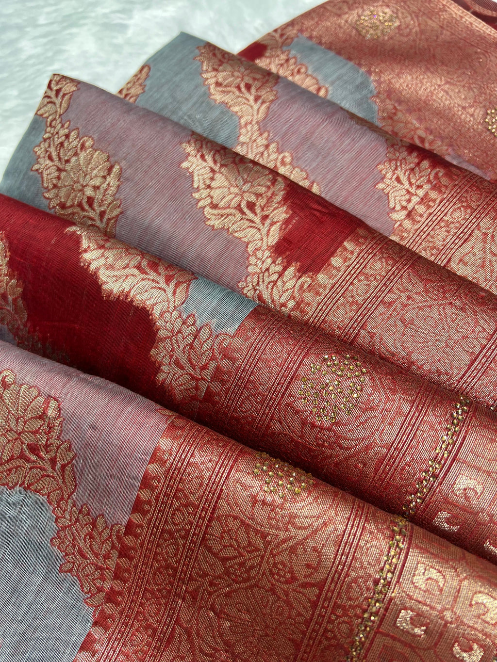 Amolika Sarees Festive Wear Banarasi RO Silk Saree With Floral Zari Motifs – Maroon & Grey With Unstitched Blouse