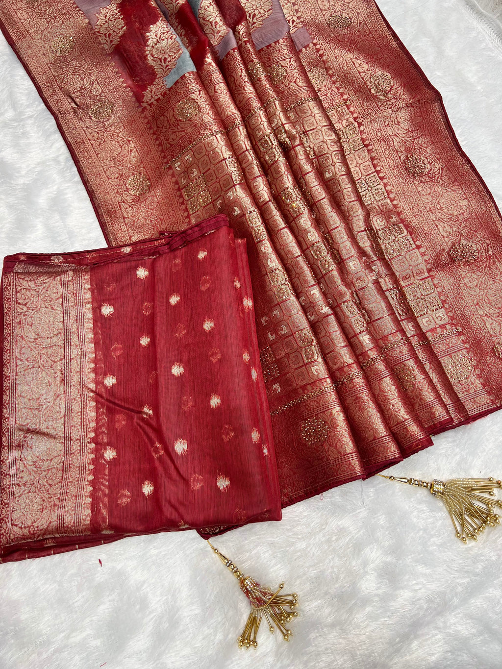 Amolika Sarees Festive Wear Banarasi RO Silk Saree With Floral Zari Motifs – Maroon & Grey With Unstitched Blouse
