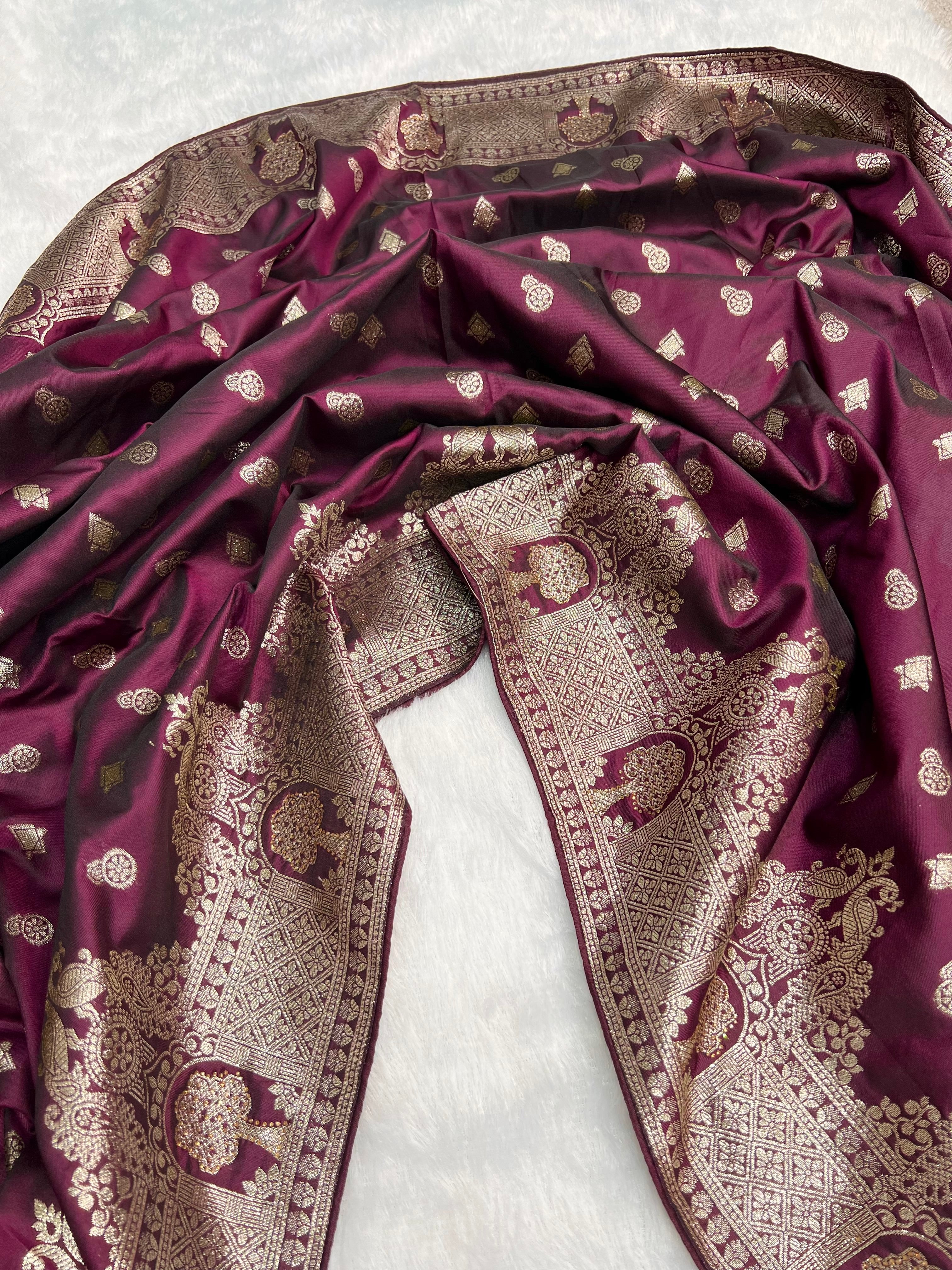 Amolika Wine Satin Zarkhan Saree With Swarovski Work & Rich Zari Border With Unstitched Blouse Piece – Wedding Wear