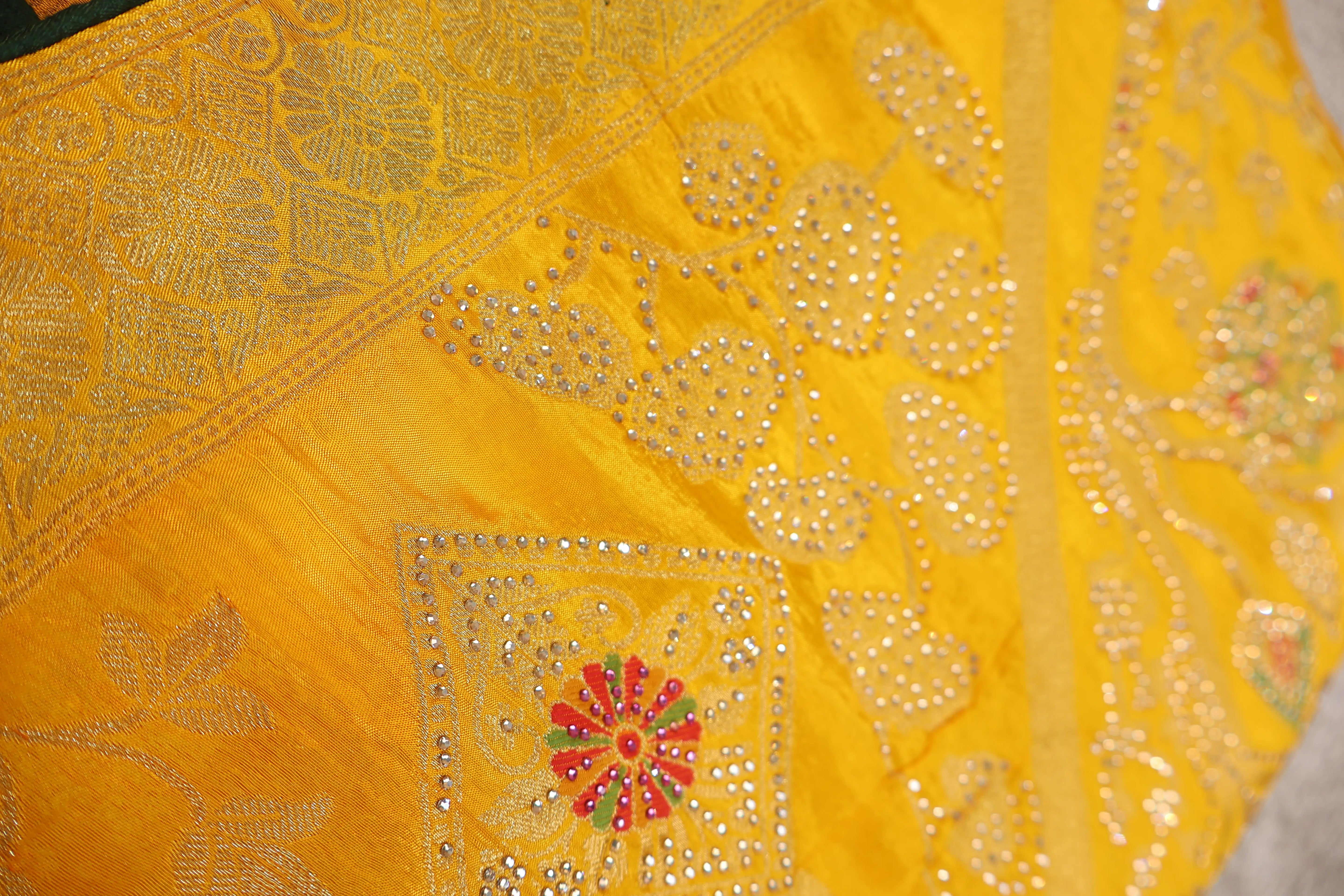 HO Silk Saree With Unstitched Blouse Piece DA-2940