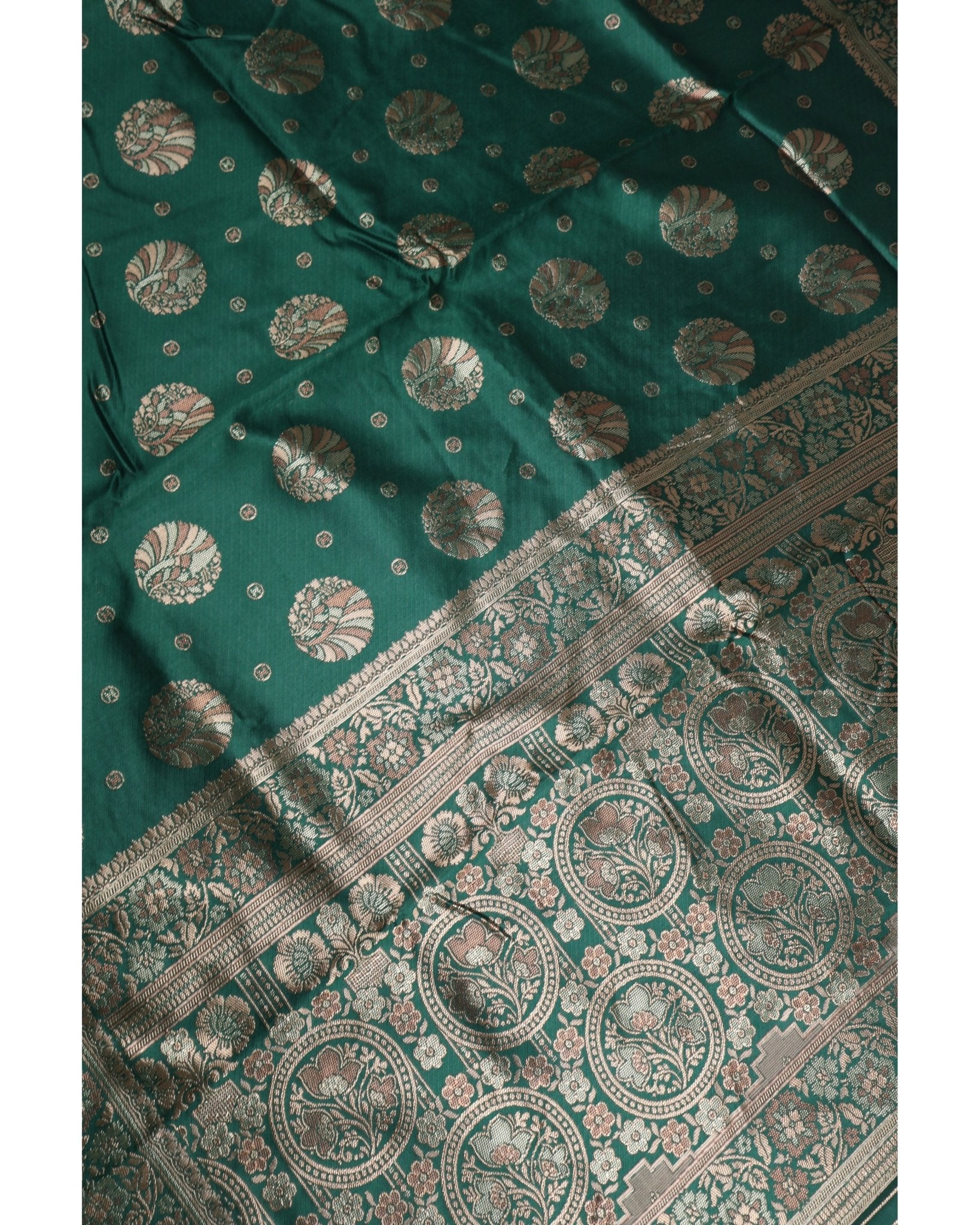 Banarasi Bottle Green Silk Saree With Unstitched Blouse Piece AM - 1285 - Amolika Sarees