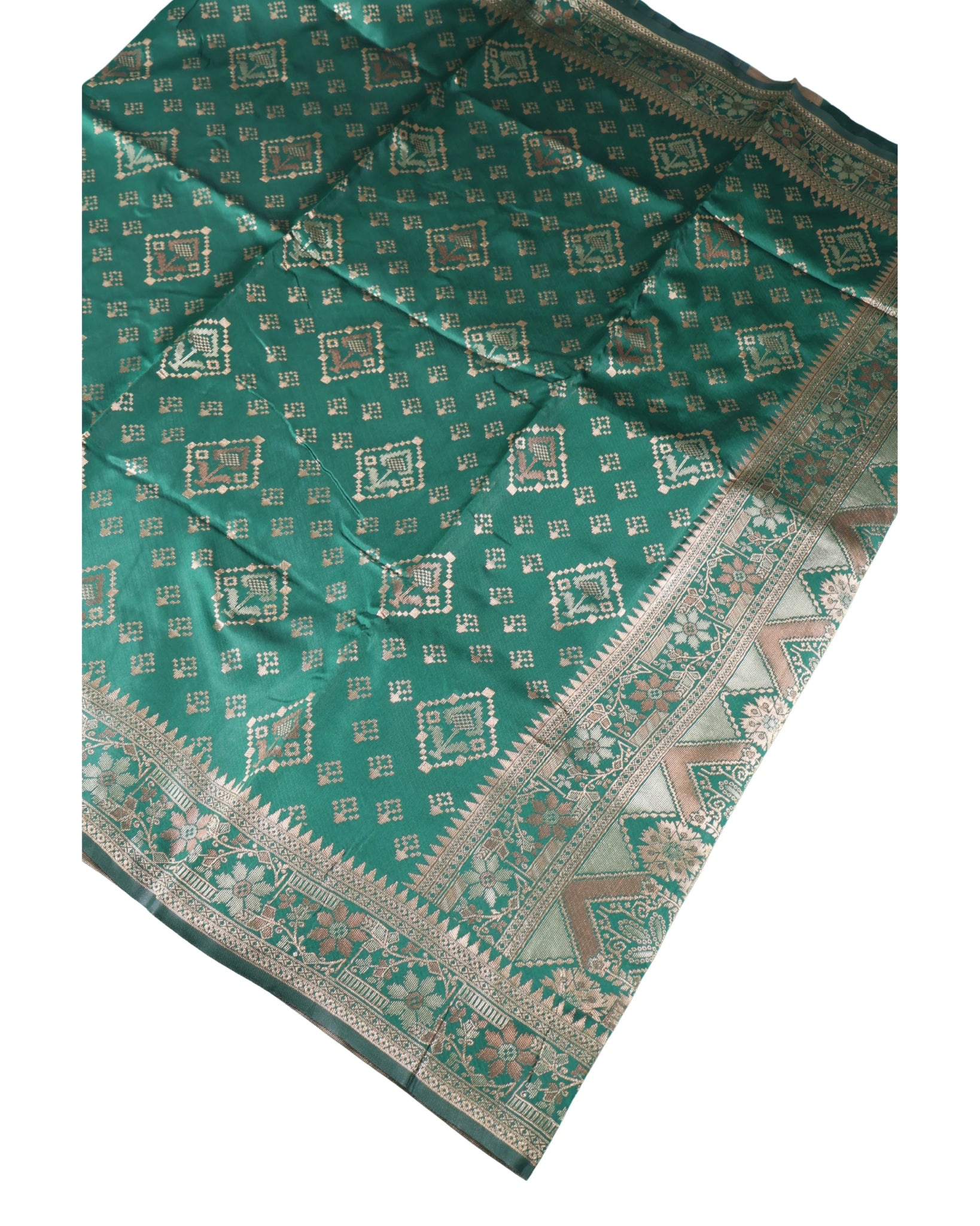 Banarasi Bottle Green Silk Saree With Unstitched Blouse Piece AM - 1313 - Amolika Sarees