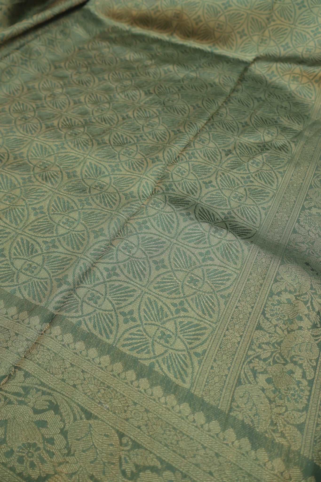 Softy Silk Saree With Unstitched Blouse Piece AM - 1496 - Amolika Sarees