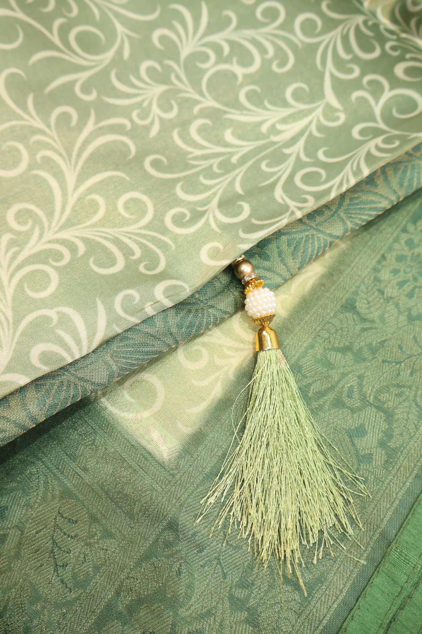 Softy Silk Saree With Unstitched Blouse Piece AM - 1497 - Amolika Sarees